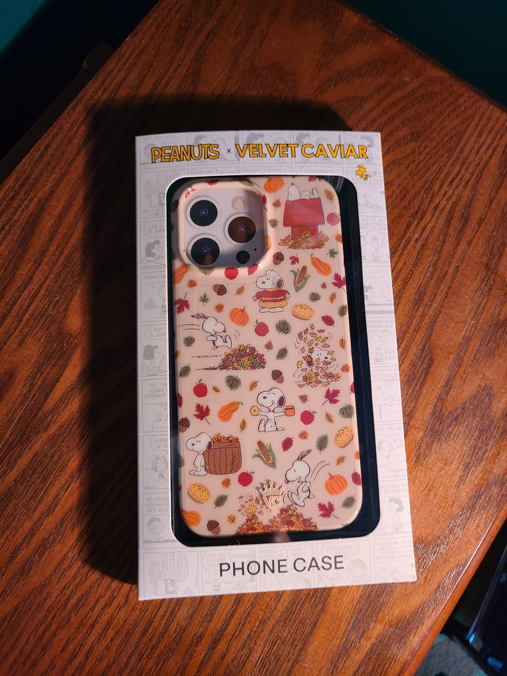 Velvet Caviar Peanuts Snoopy Autumn Phone Case Iphone 16 Pro Max
